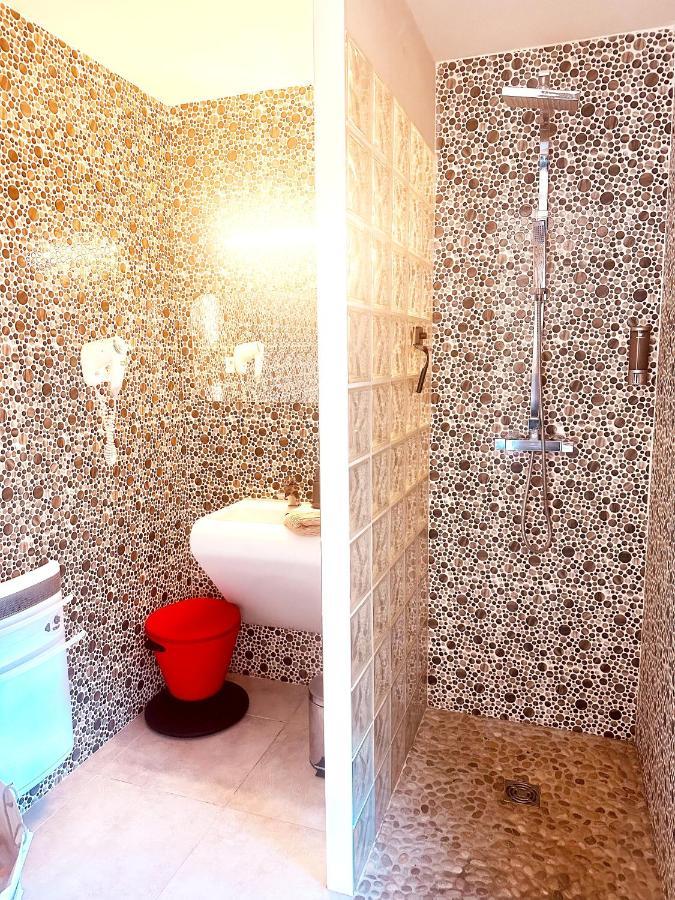 Les Madones Apartment Nimes Ngoại thất bức ảnh
