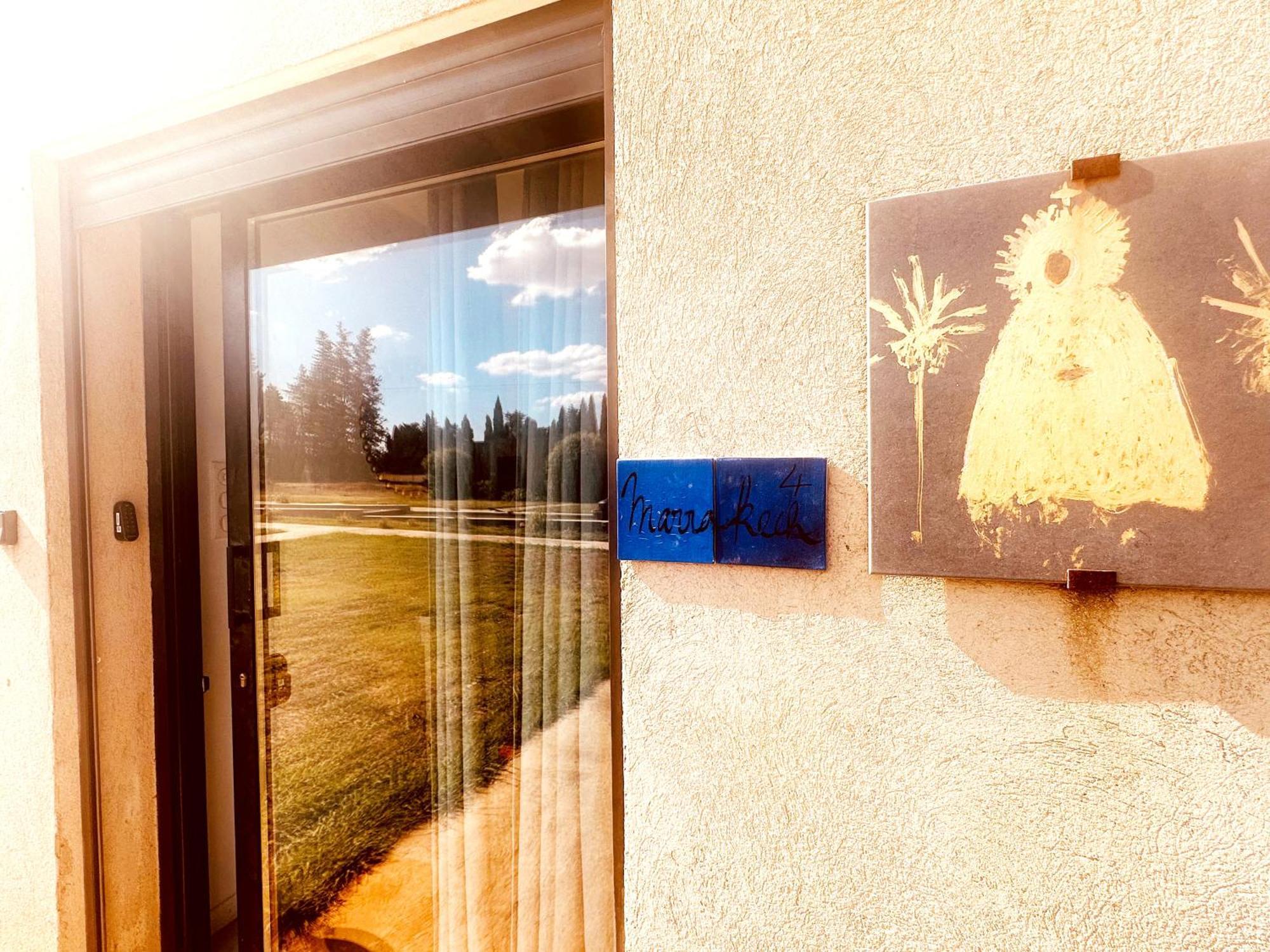 Les Madones Apartment Nimes Ngoại thất bức ảnh